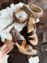 Load image into Gallery viewer, Tooled Heels