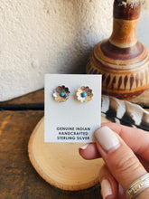 Load image into Gallery viewer, Solid Sterling Floral Native Made Earrings TC