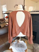 Load image into Gallery viewer, Open Back Long Sleeve