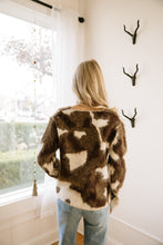 Load image into Gallery viewer, Patterned Button Cardigan