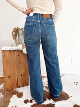 Load image into Gallery viewer, Multi Button Jeans