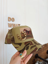 Load image into Gallery viewer, Lucky Horseshoe Hat