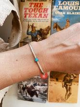 Load image into Gallery viewer, Simple Turquoise Native Made Cuff TC