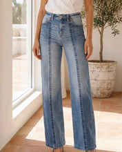 Load image into Gallery viewer, Medium Wash Seam Jeans