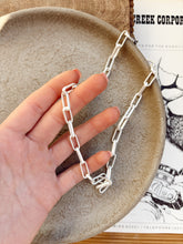 Load image into Gallery viewer, Matte Silver Paperclip Necklace