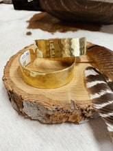 Load image into Gallery viewer, Gold Hammered Cuff