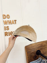 Load image into Gallery viewer, Marlboro Bronc Hat