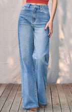 Load image into Gallery viewer, Everyday High-Rise Jeans