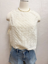 Load image into Gallery viewer, Eyelet Tie Top