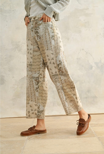 Printed Barrel Jeans