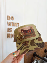 Load image into Gallery viewer, Lucky Horseshoe Hat