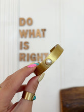 Load image into Gallery viewer, Pearl + Brass Handmade Cuff