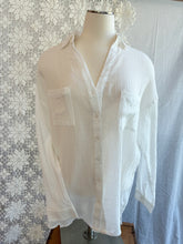Load image into Gallery viewer, Buttondown Cotton Top