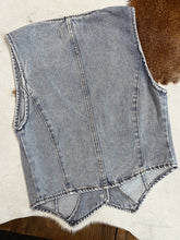 Load image into Gallery viewer, Washed Denim Fitted Button Vest