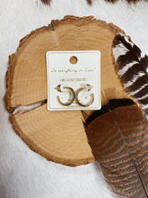 Load image into Gallery viewer, Gold Detail Hoop Earrings