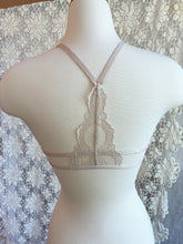 Load image into Gallery viewer, Dainty Lace Bralette