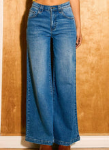 Load image into Gallery viewer, Mid Rise Palazzo Jeans