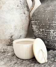 Load image into Gallery viewer, Ribbed Trinket Box