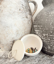 Load image into Gallery viewer, Ribbed Trinket Box