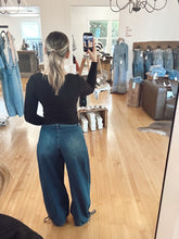 Load image into Gallery viewer, Dark Wash Ankle Drawstring Pants