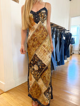 Load image into Gallery viewer, Detailed Abstract Dress