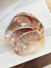 Load image into Gallery viewer, Pearl Shell Dish
