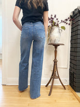 Load image into Gallery viewer, The Mack Jeans