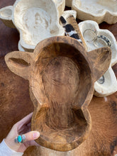 Load image into Gallery viewer, Cow Head Dough Bowl