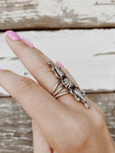 Load image into Gallery viewer, Sterling Silver Ring - Size 7.25 TC